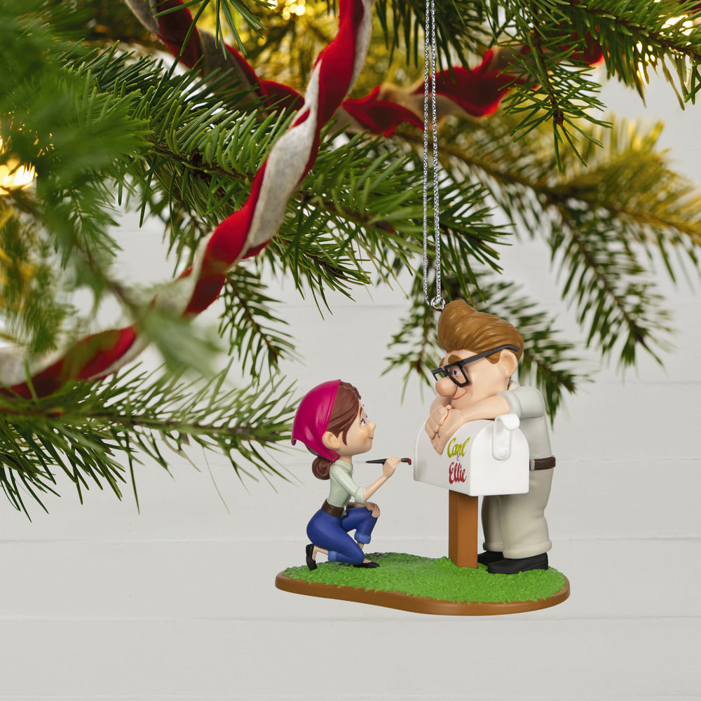 2022 Hallmark Keepsake Ornament - Disney/Pixar Up Carl & Ellie