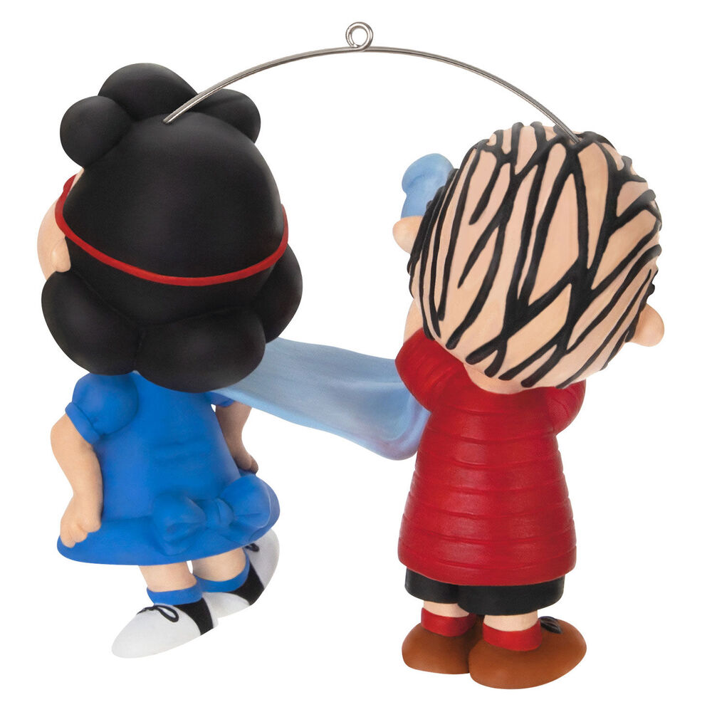 2024 Hallmark Keepsake Ornament - The Peanuts Gang Super Lucy and Linus