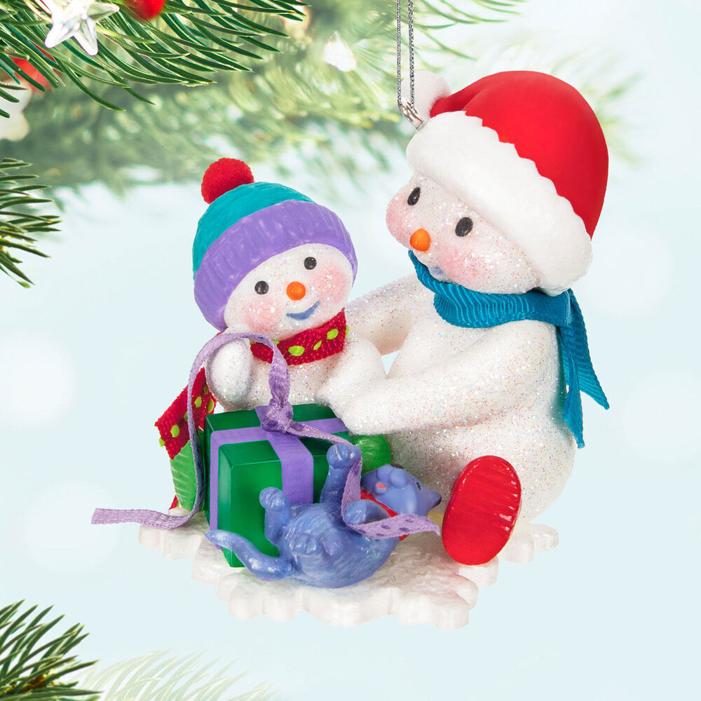 2024 Hallmark Keepsake Ornament - Making Memories Wrapping Lesson