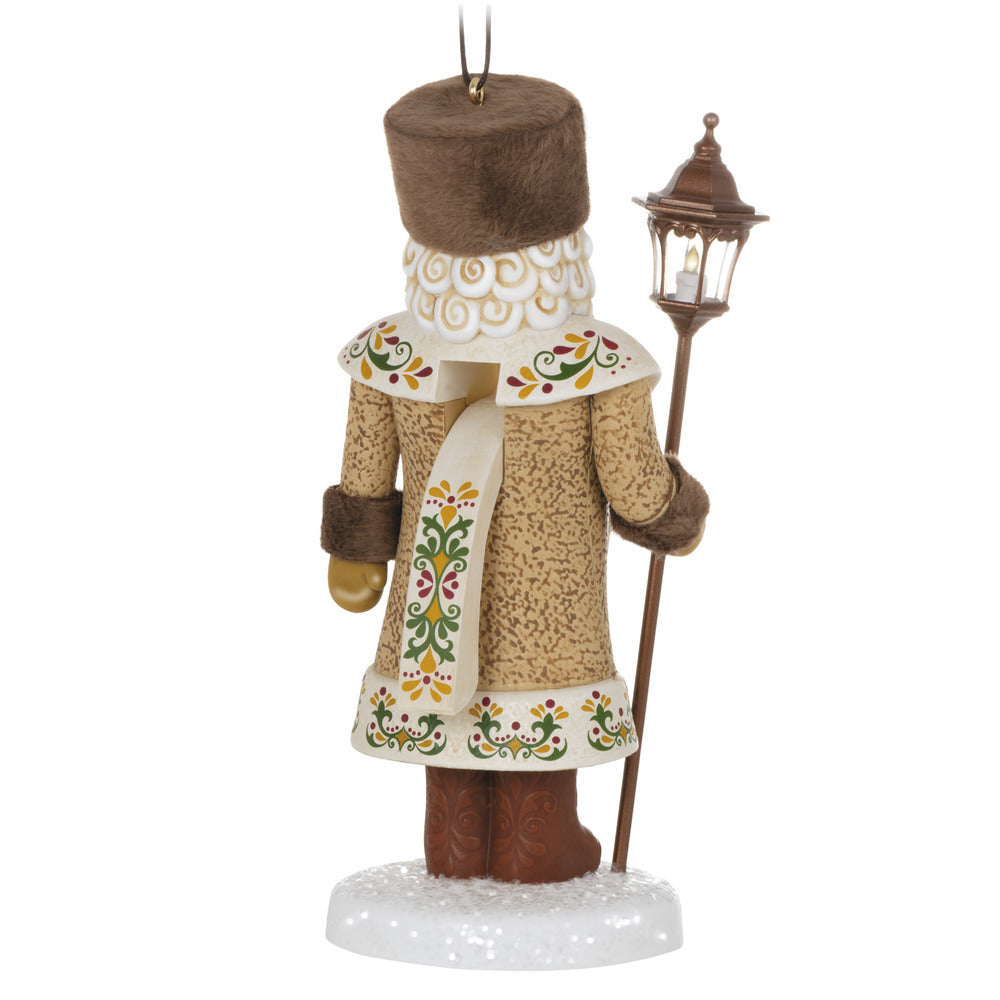 2022 Hallmark Keepsake Ornament - Noble Nutcrackers Count of Cozy