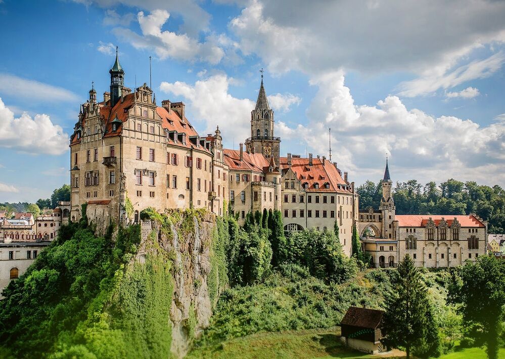 Ravensburger Puzzle 1000pc - Sigmaringen Castle, Germany