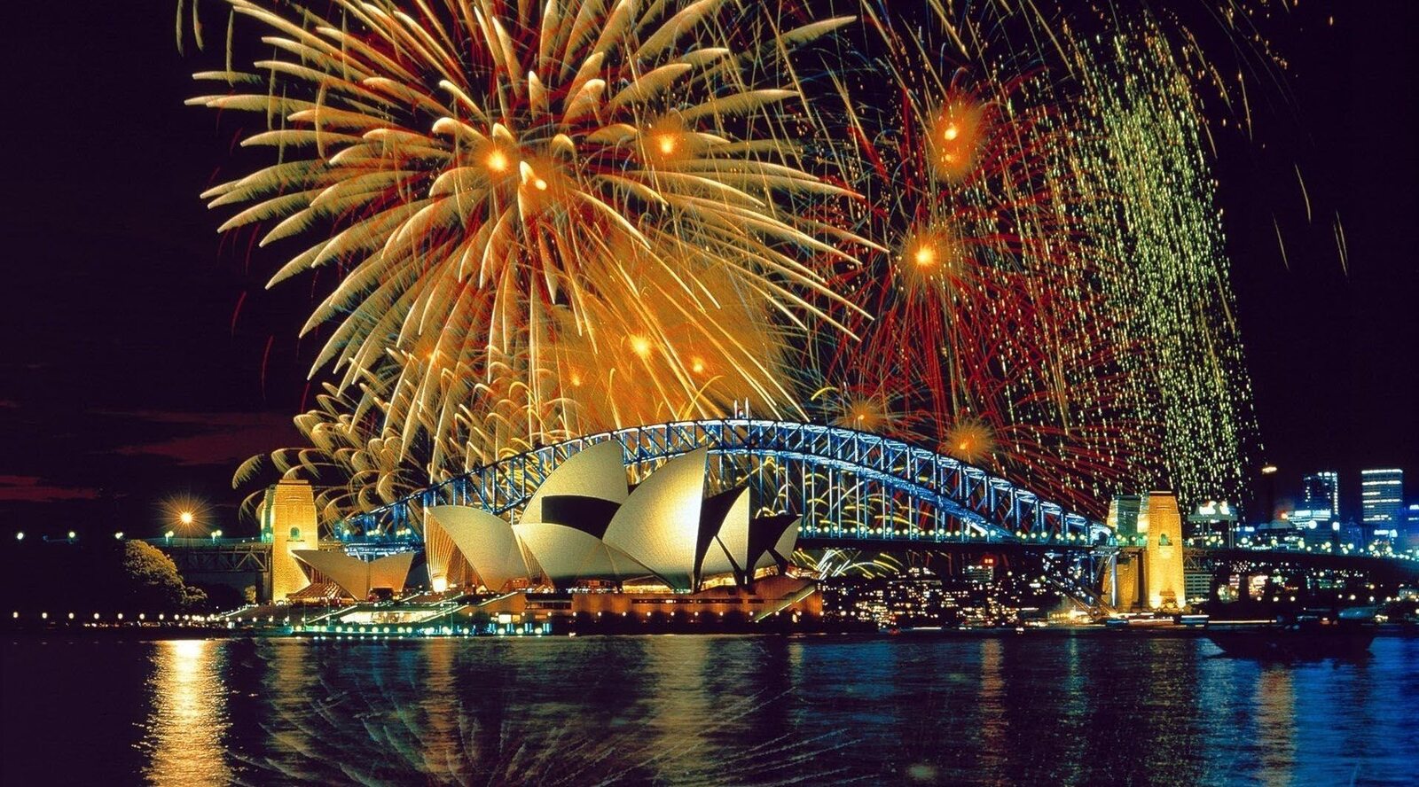 Ravensburger Puzzle 1000pc - Fireworks Over Sydney Australia