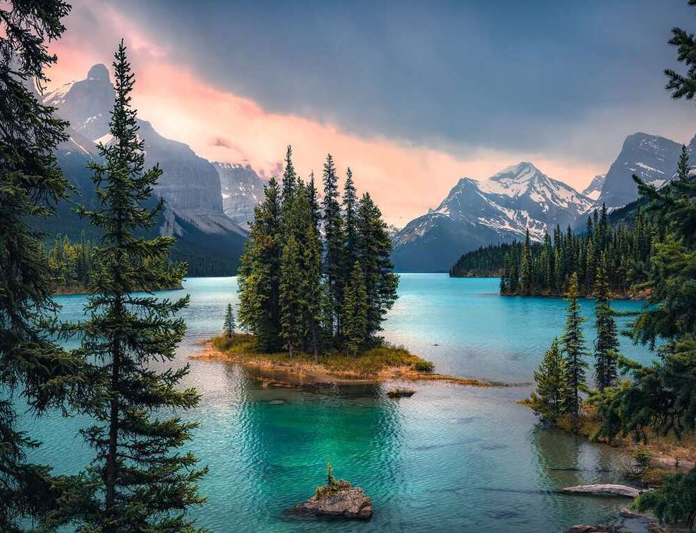 Ravensburger Puzzle 2000pc - Spirit Island in Canada