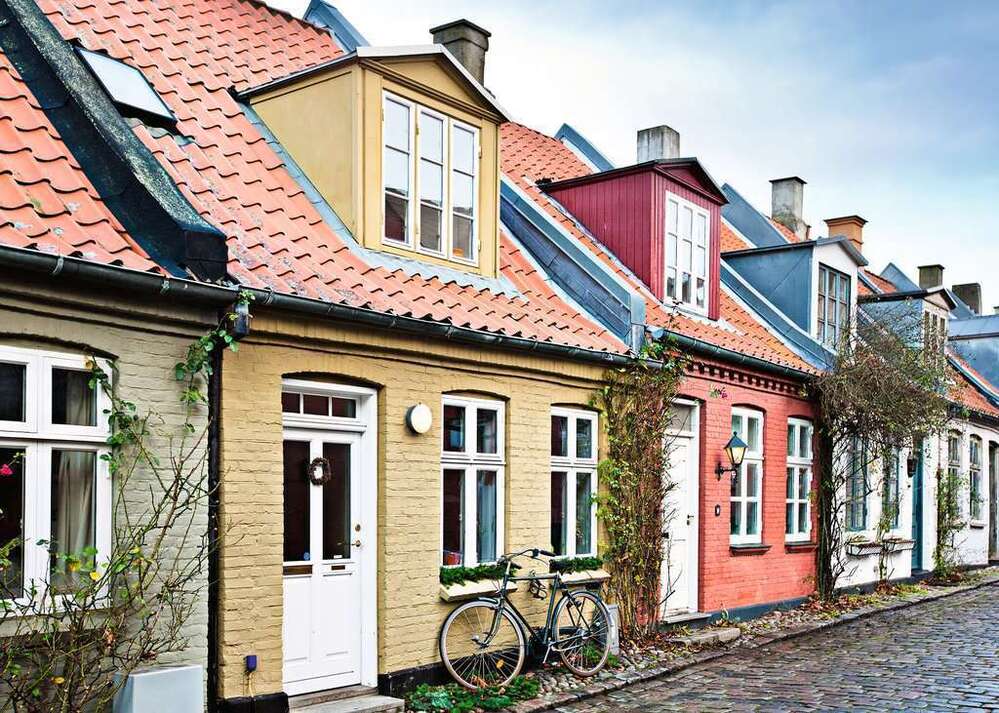 Ravensburger Puzzle 1000pc - Aarhus Denmark