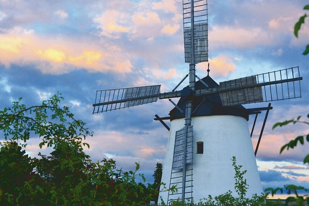 Ravensburger Puzzle 1000pc - Windmill Near Retz