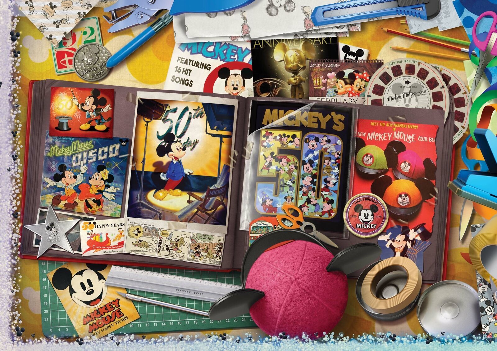 Ravensburger Puzzle 40320pc - Disney Mickey Through the Years