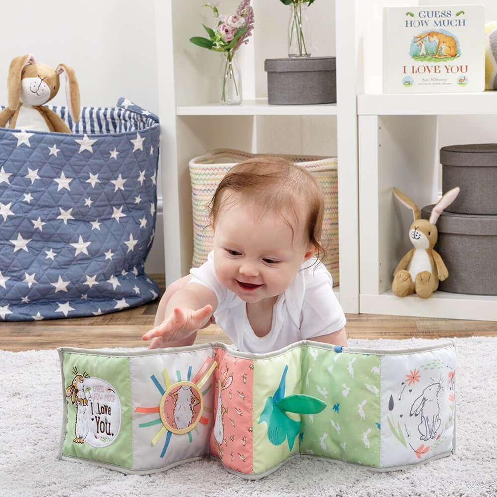 Guess How Much I Love You - Unfold & Discover Activity Toy