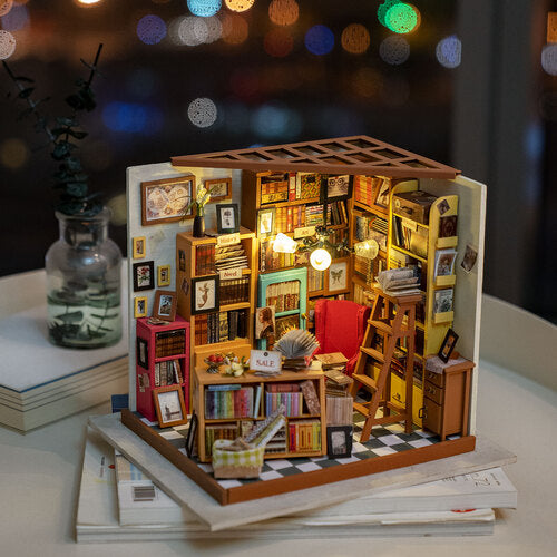 Rolife Wooden Model - DIY Miniature House Sam's Study