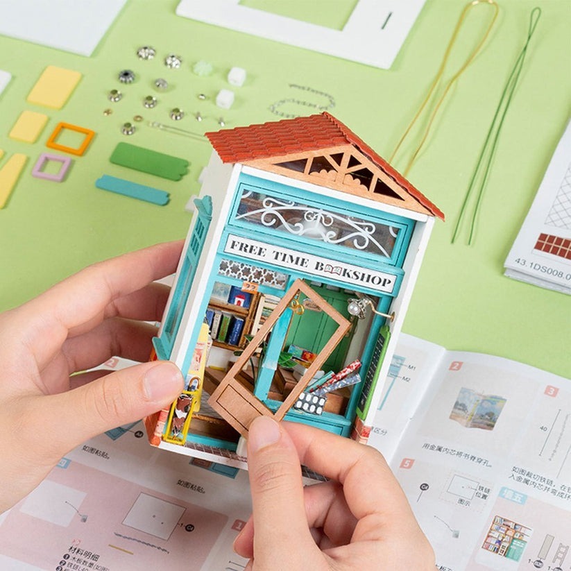 Rolife Wooden Model - DIY Miniature House Free Time Bookshop