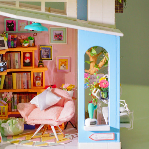 Rolife Wooden Model - DIY Minature House Dora's Loft