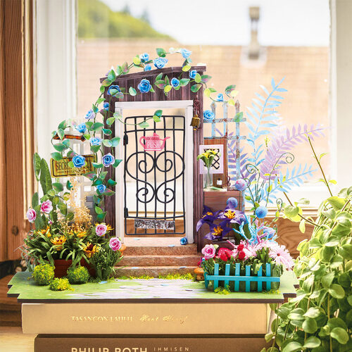 Rolife Wooden Model - DIY Minature House Garden Entrance