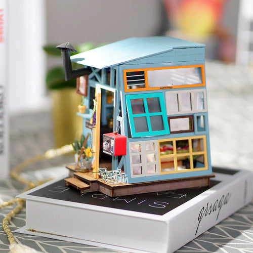 Rolife Wooden Model - DIY Minature House Wooden Hut