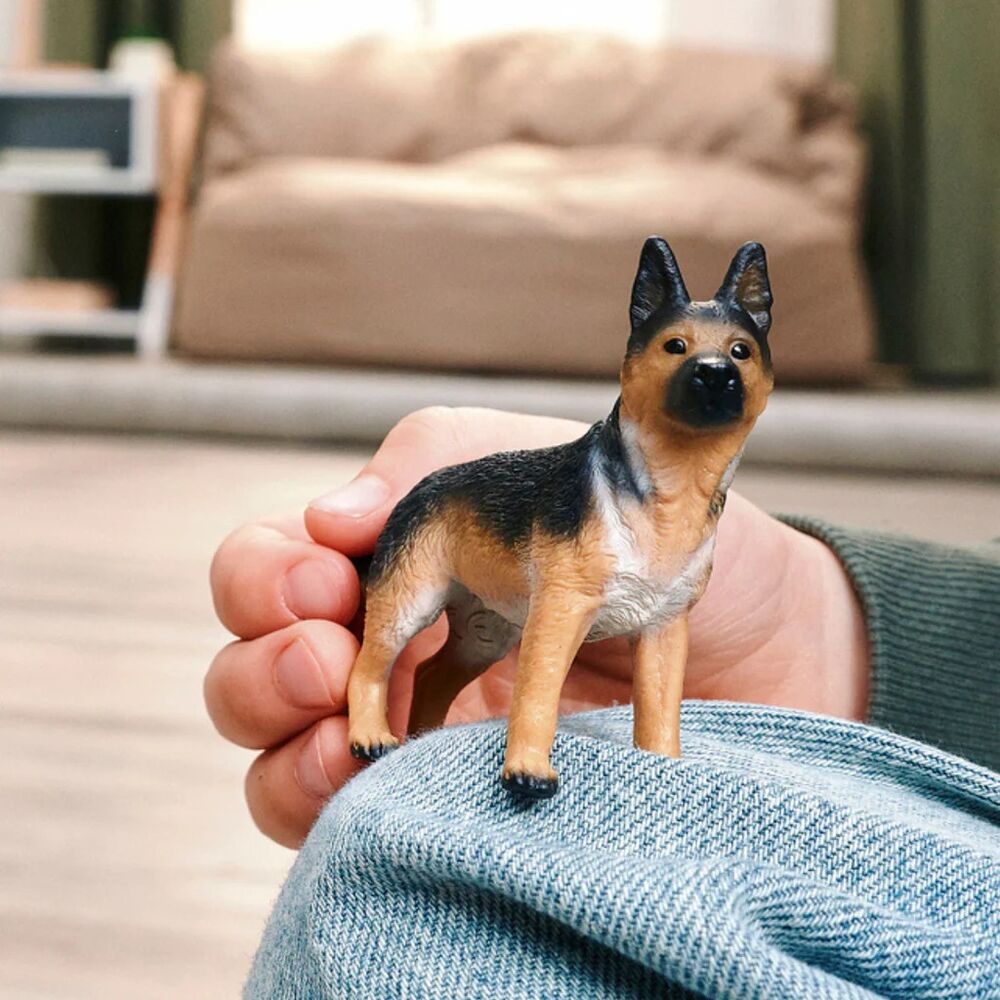 Schleich Farm World - German Shepherd Female