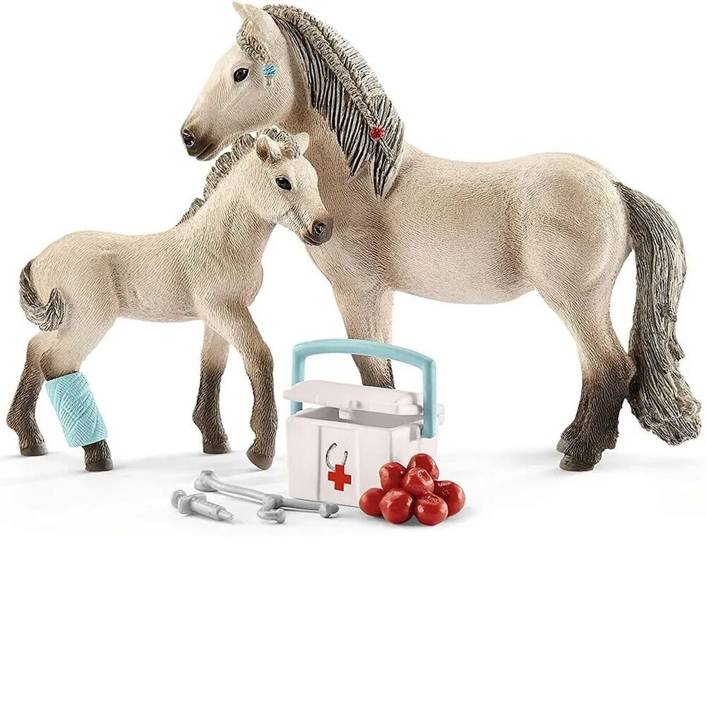 Schleich Horse Club - Horse Club Hannah’s First-aid Kit