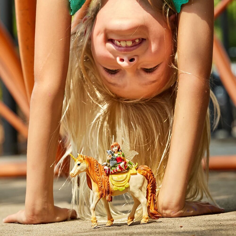 Schleich Bayala - Fairy Marween with Glitter Unicorn