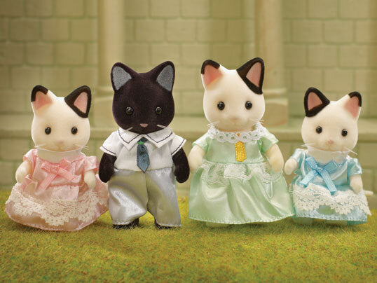 Sylvanian Families - Tuxedo Cat Family