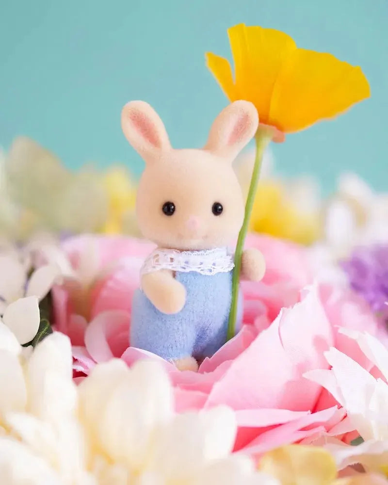 Sylvanian Families - Milk Rabbit Baby