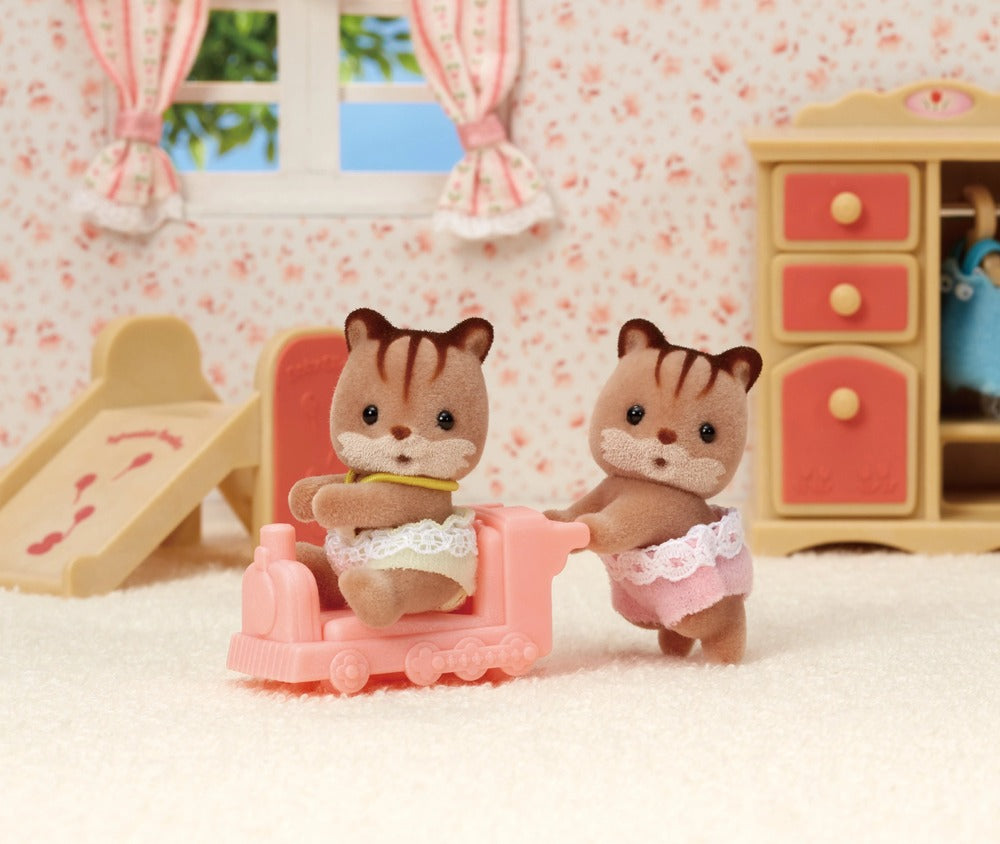 Sylvanian Families - Walnut Squirrel Twins