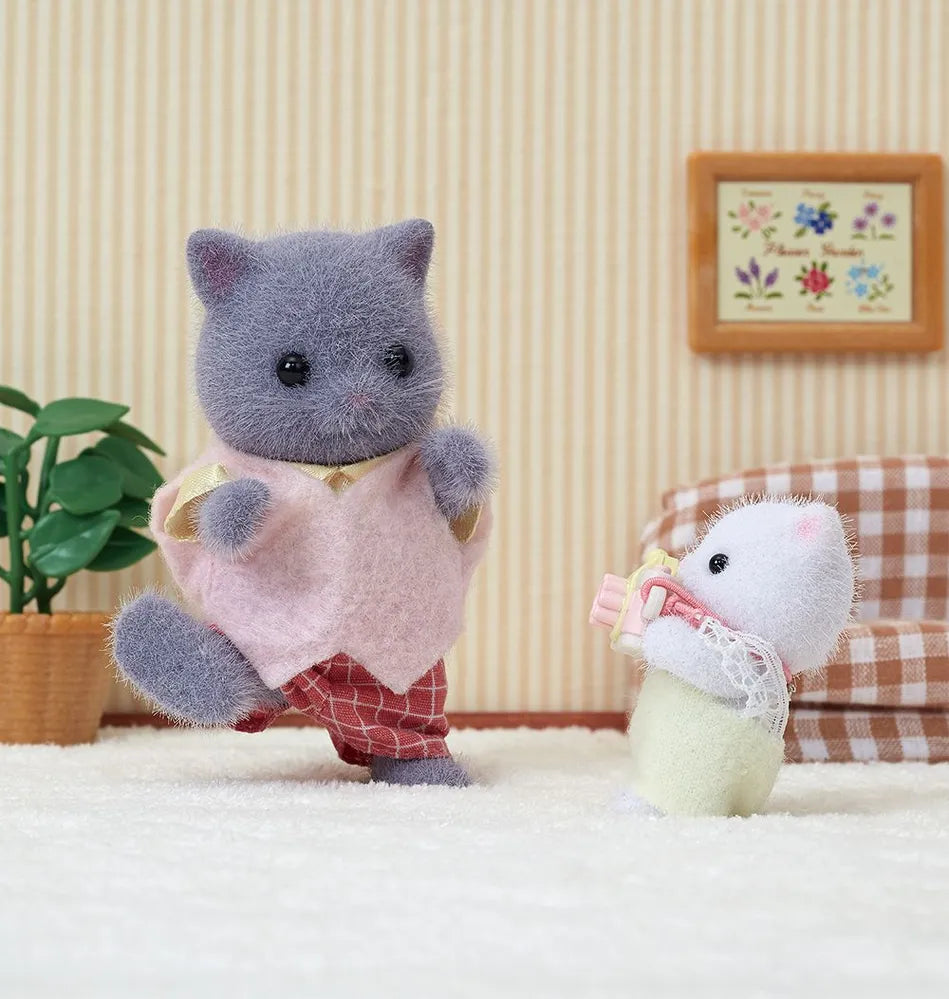Sylvanian Families - Persian Cat Family