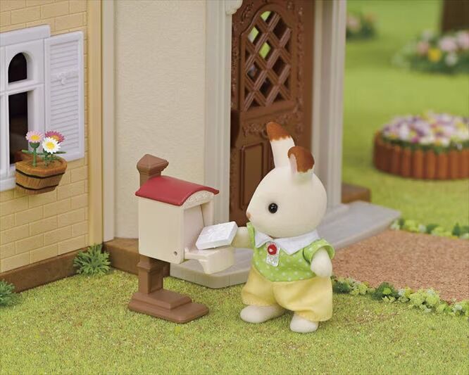 Sylvanian Families - Red Roof Country Home Secret Attic Playroom Gift Set