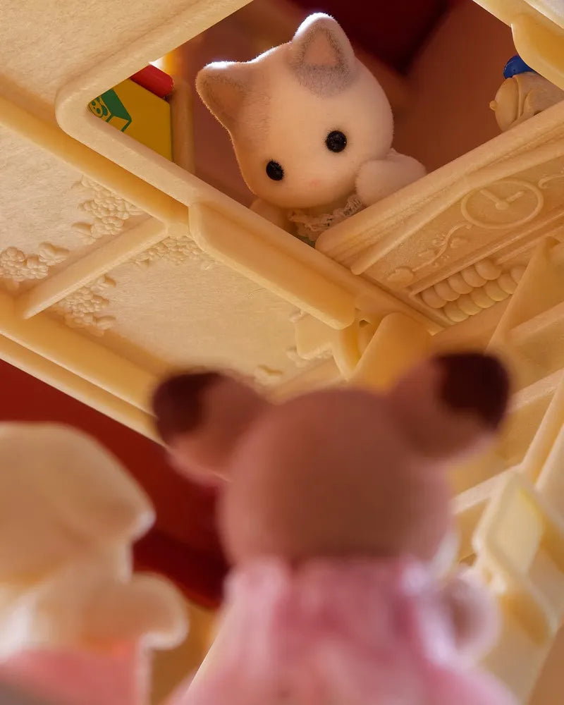 Sylvanian Families - Latte Cat Family