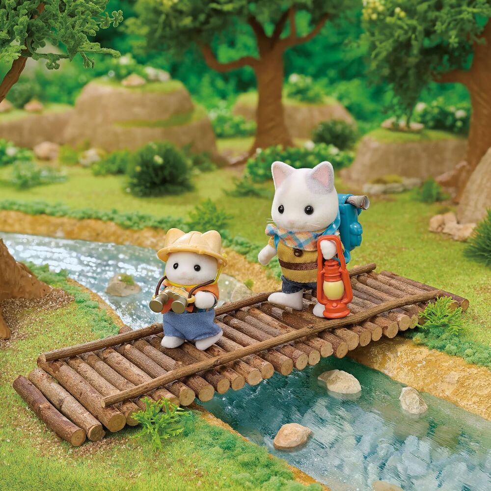 Sylvanian Families - Latte Cat Brother & Baby Exciting Exploration Set