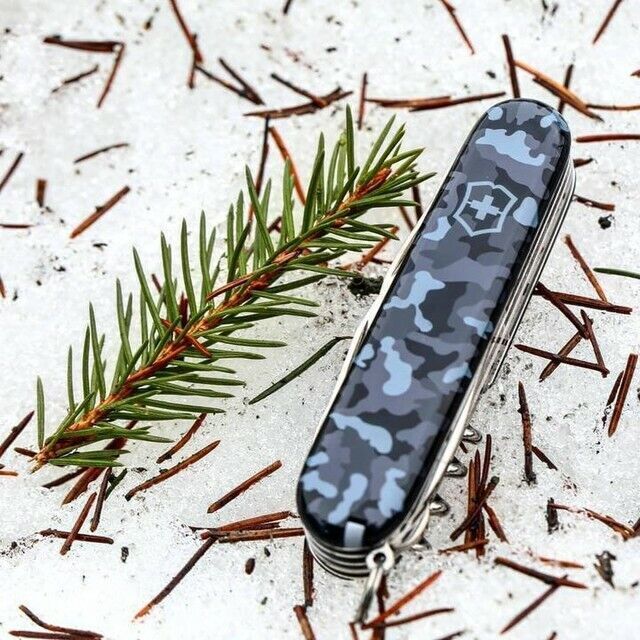 Victorinox Swiss Army Knife - Huntsman Navy Camouflage