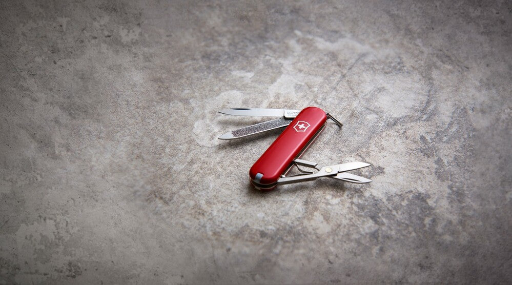 Victorinox Swiss Army Knife - Classic SD Style Icon Red