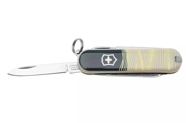 Victorinox Swiss Army Knife - Classic SD Live To Explore New York Style