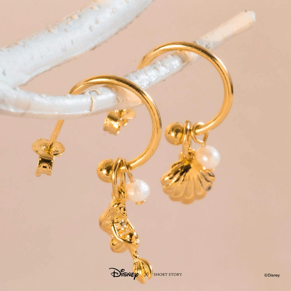 Disney x Short Story Hoop Earrings Little Mermaid - Gold
