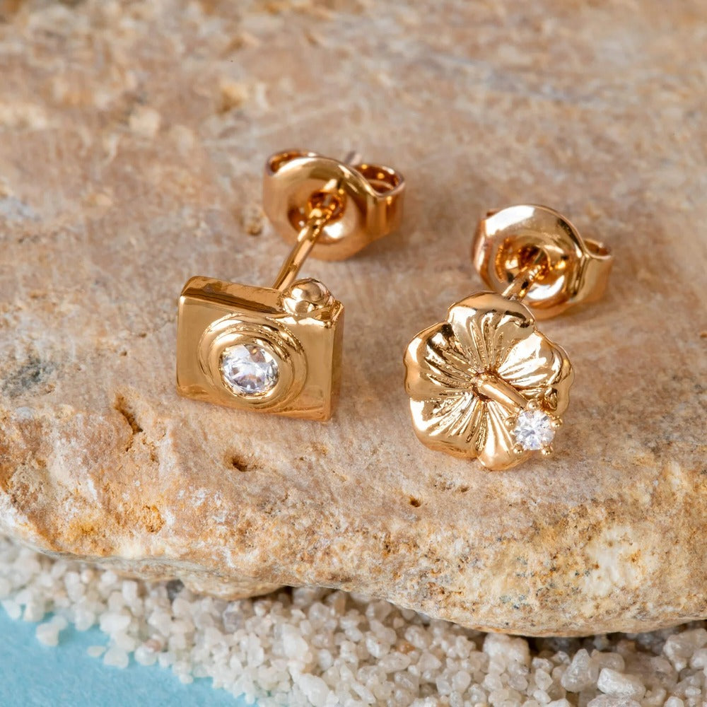 Disney x Short Story Earrings Lilo & Stitch Diamante Hibiscus & Camera - Gold