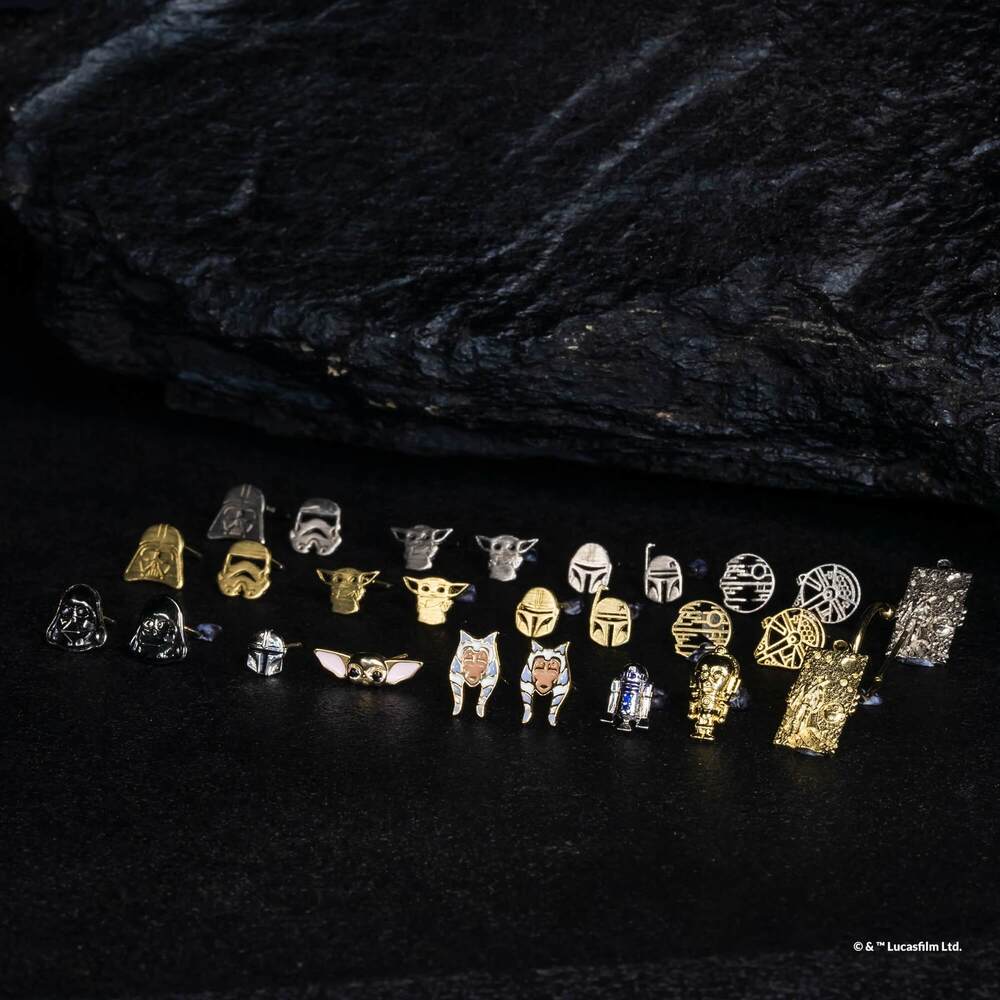 Star Wars x Short Story Earrings - Mandalorian & Boba Fett - Gold