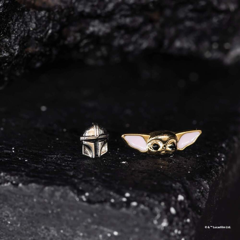Star Wars x Short Story Earrings - Mandalorian & Grogu - Epoxy