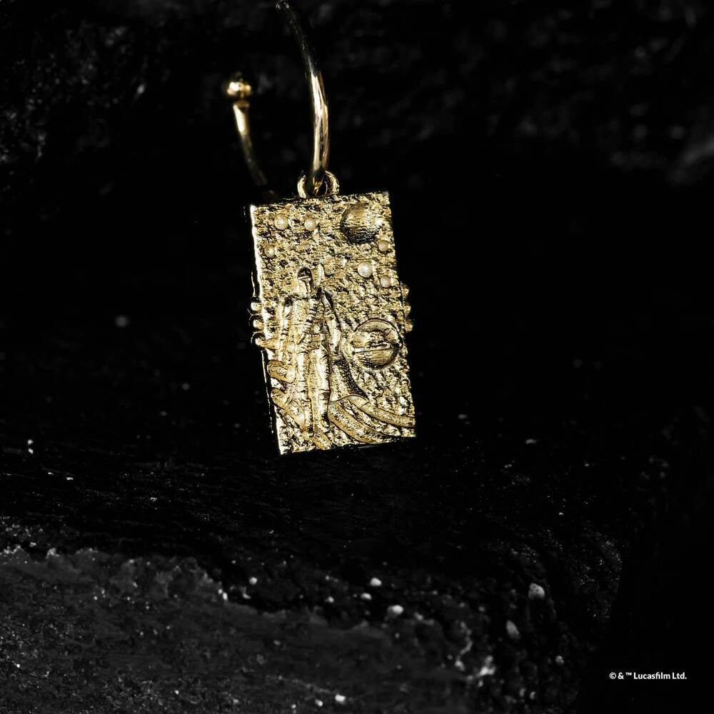 Star Wars x Short Story Earrings - Mandalorian - Gold