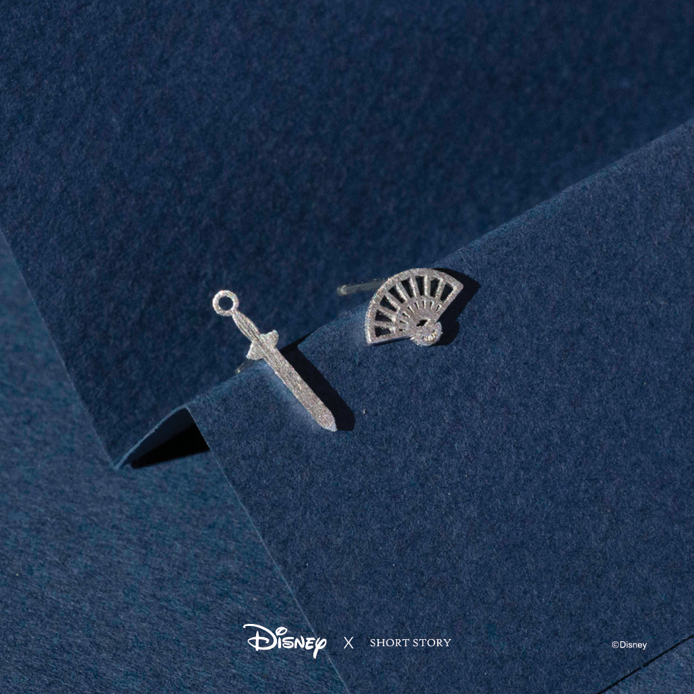 Disney x Short Story Earrings Mulan Fan And Sword - Silver
