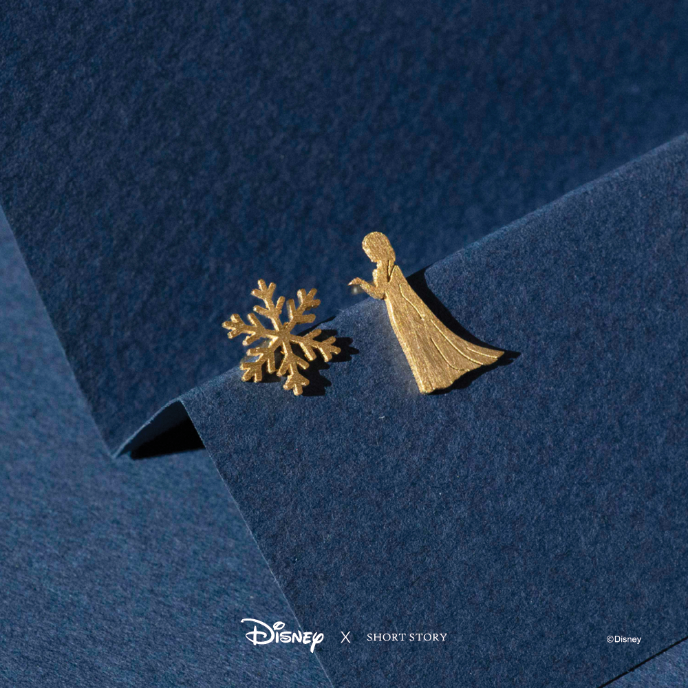 Disney x Short Story Earrings Elsa And Snowflake - Gold