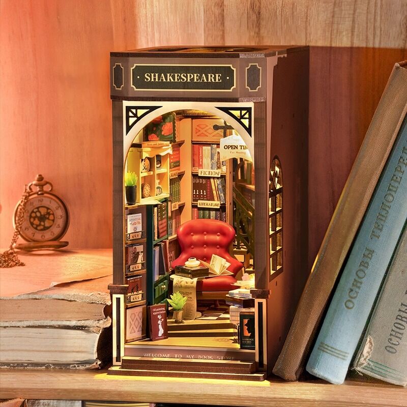 Rolife Wooden Model - DIY Miniature House Book Nook Bookstore