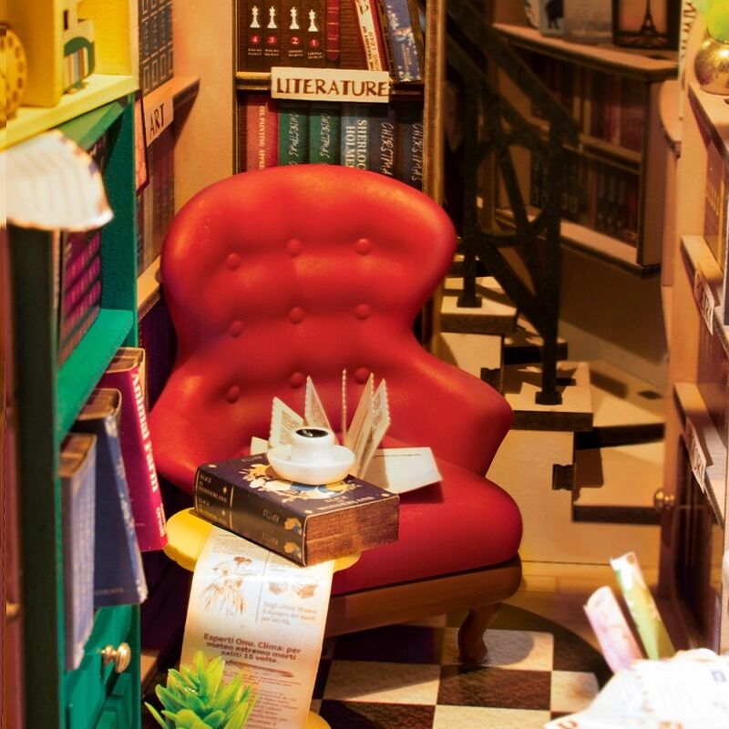 Rolife Wooden Model - DIY Miniature House Book Nook Bookstore