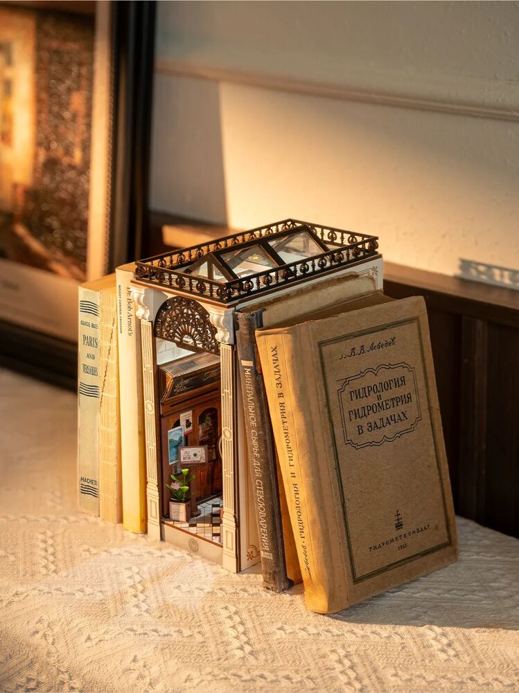 Rolife Wooden Model - DIY Miniature House Book Nook Arcade Dating