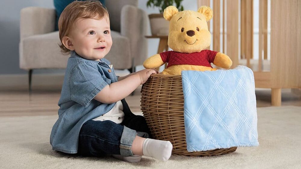 Disney x Gund - Oh So Snuggly Winnie the Pooh 35cm