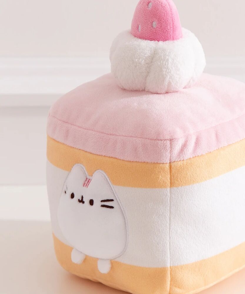 Pusheen Plush 19cm Squisheen Sweets Strawberry Spongecake