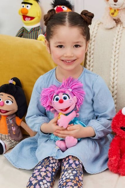 Sesame Street Soft Toy - Abby Cadabby Holding A Flower 28cm