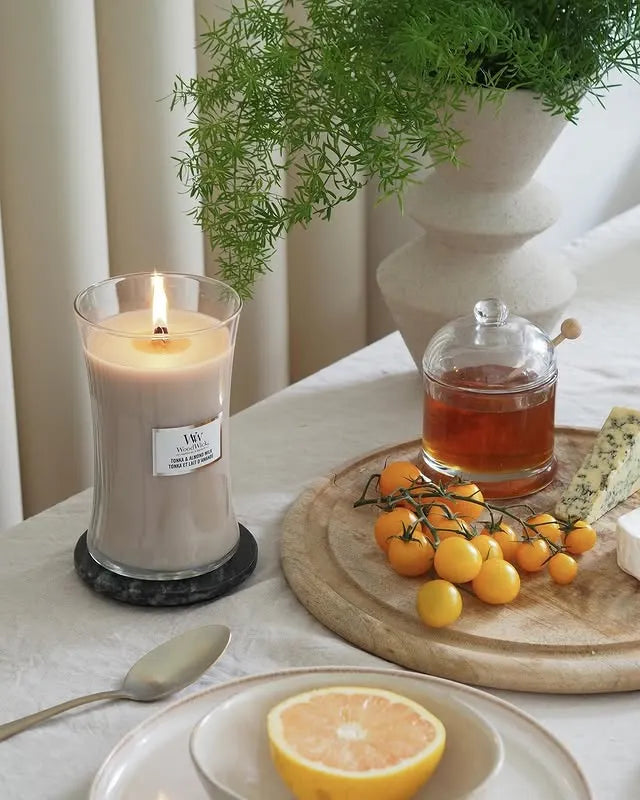 WoodWick Candle - Large Tonka & Almond Milk