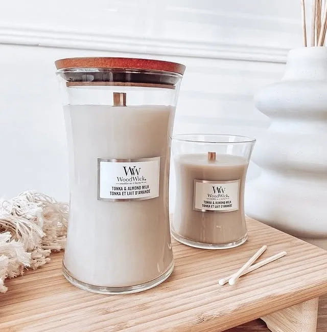 WoodWick Candle - Medium Tonka & Almond Milk