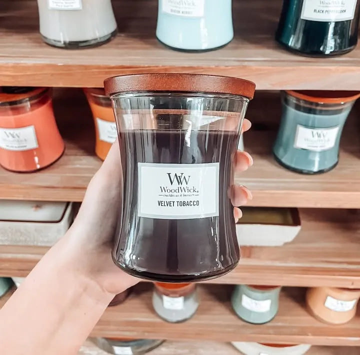 WoodWick Candle - Medium Velvet Tobacco