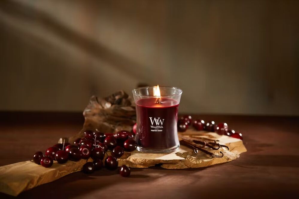 WoodWick Candle - Medium Phantom Cherry