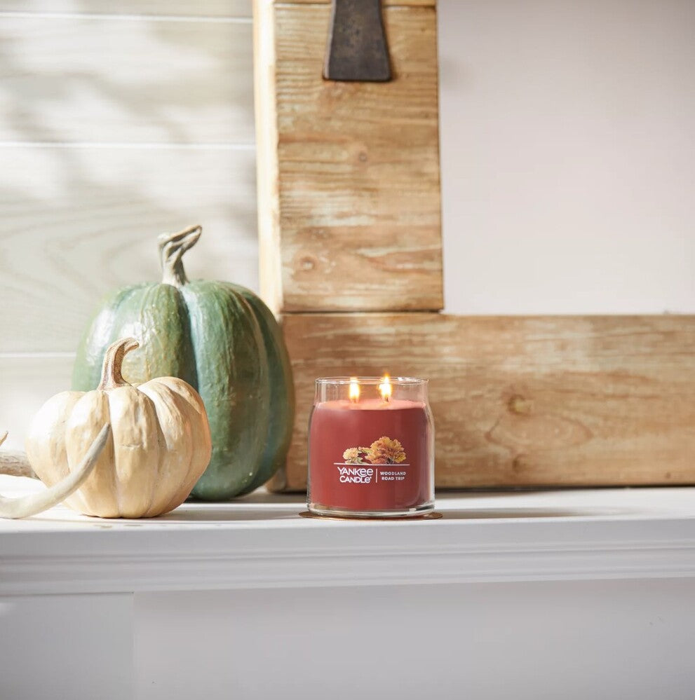 Yankee Candle Signature Medium Jar - Woodland Road Trip