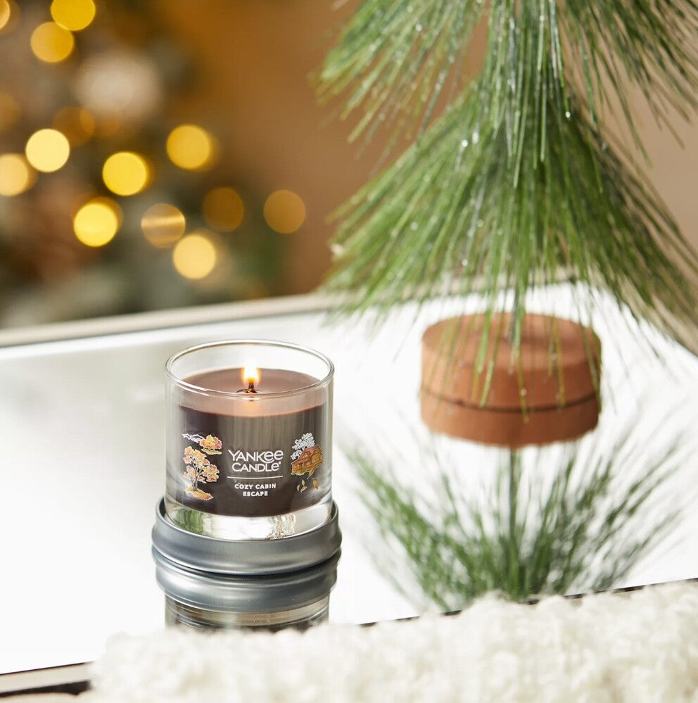 Yankee Candle Signature Small Tumbler - Cozy Cabin Escape