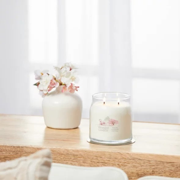 Yankee Candle Signature Medium Jar - Sakura Blossom Festival