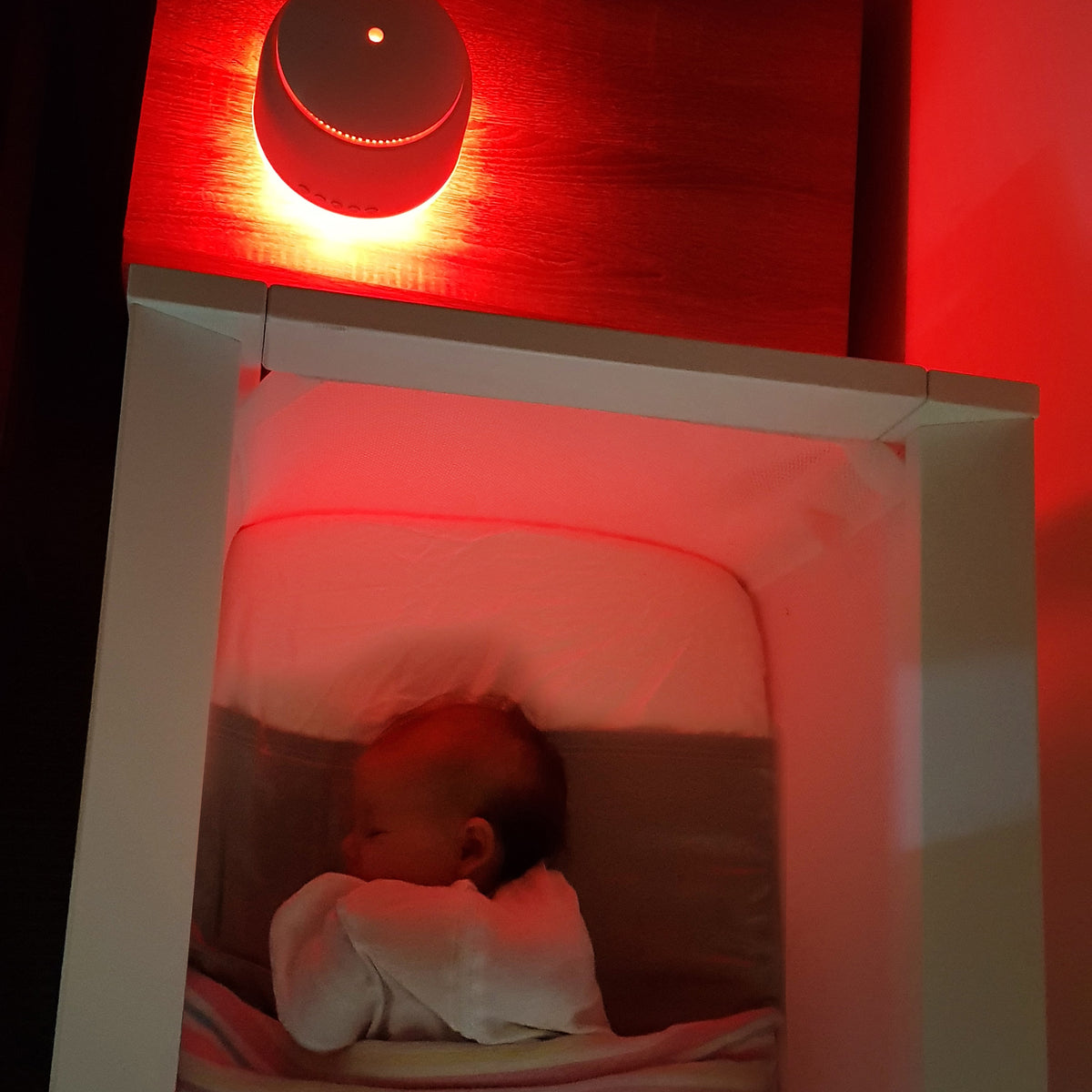 Aroma snooze Sleep-aid Vaporiser by Lively Living - Woodgrain
